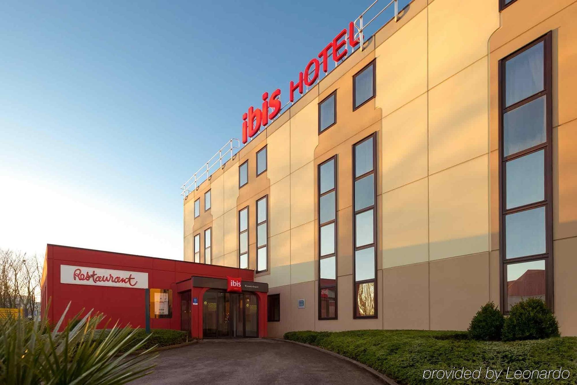 Ibis Hotel Brussels Airport Дигем Экстерьер фото