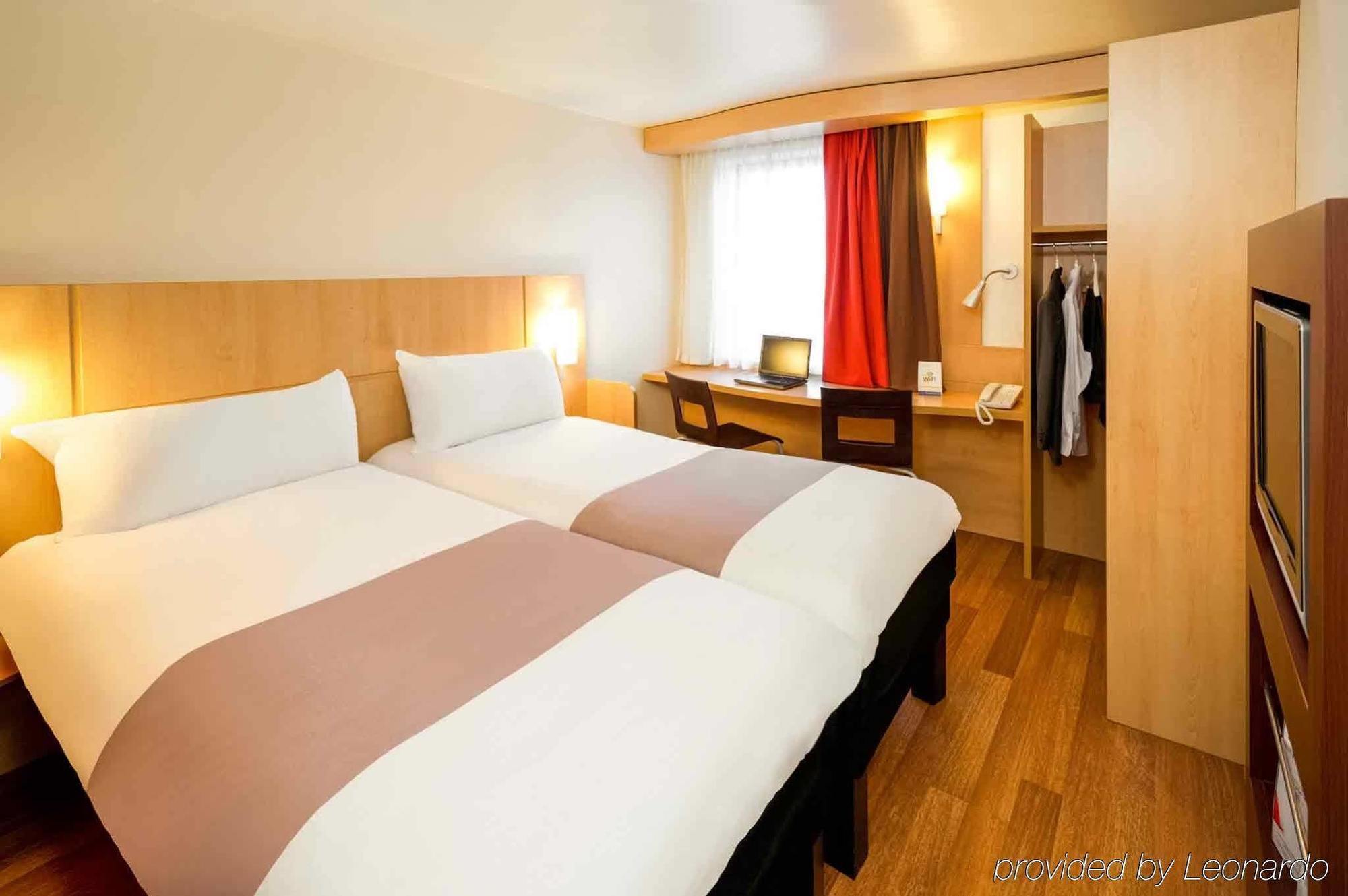 Ibis Hotel Brussels Airport Дигем Экстерьер фото
