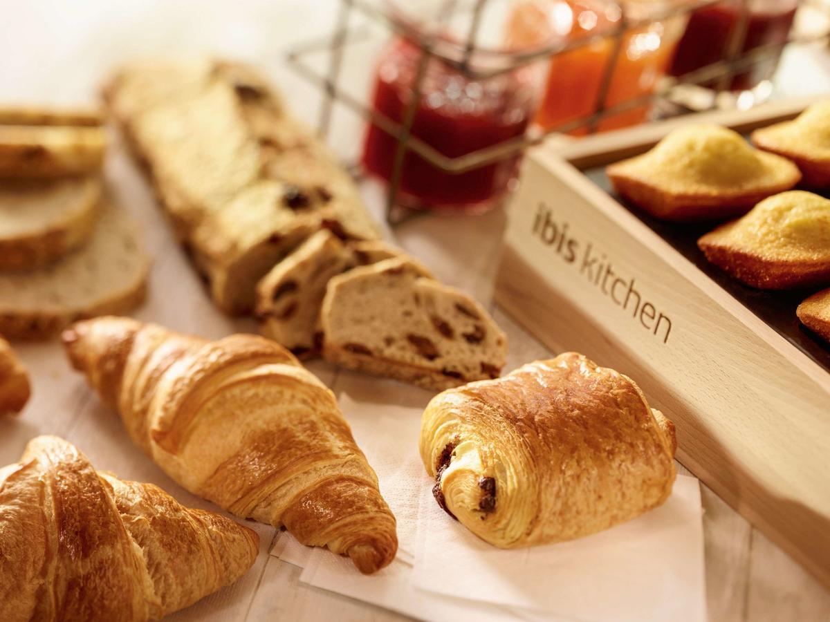 Ibis Hotel Brussels Airport Дигем Экстерьер фото
