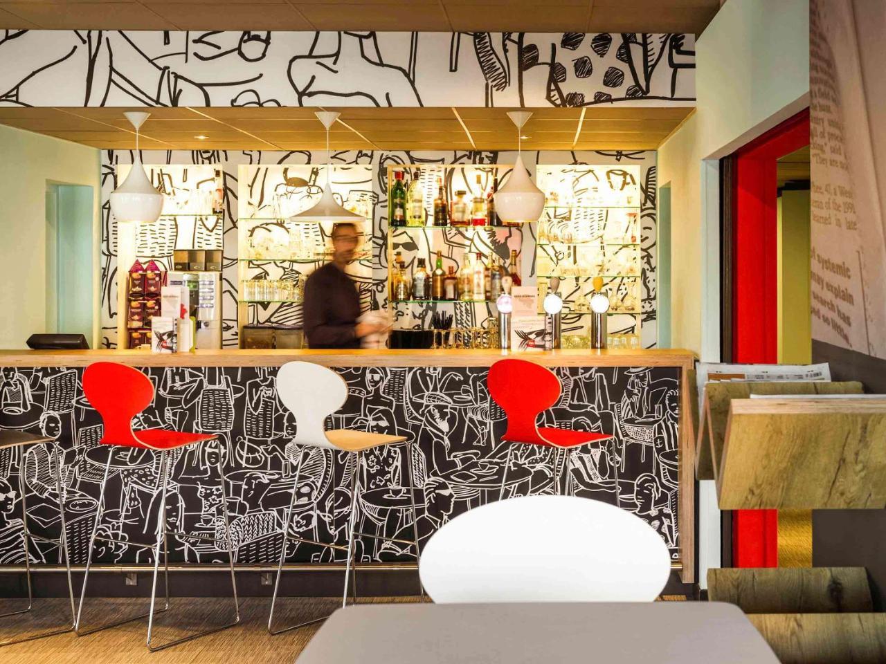Ibis Hotel Brussels Airport Дигем Экстерьер фото